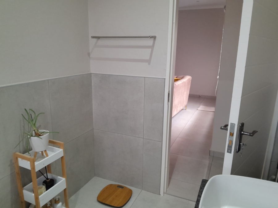 3 Bedroom Property for Sale in Hexrivier Lifestyle Estate North West
